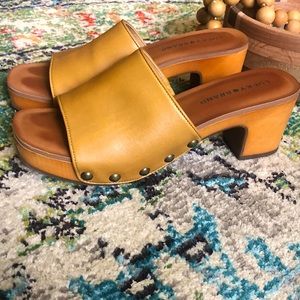 Lucky Brand Women’s Fineena High-Heel Wedge Sandal